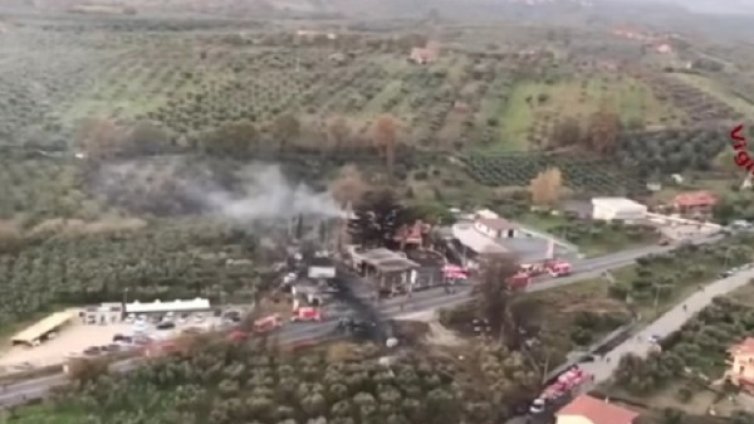 Взрив на бензиностанция в Рим: Две жертви, има ранени 