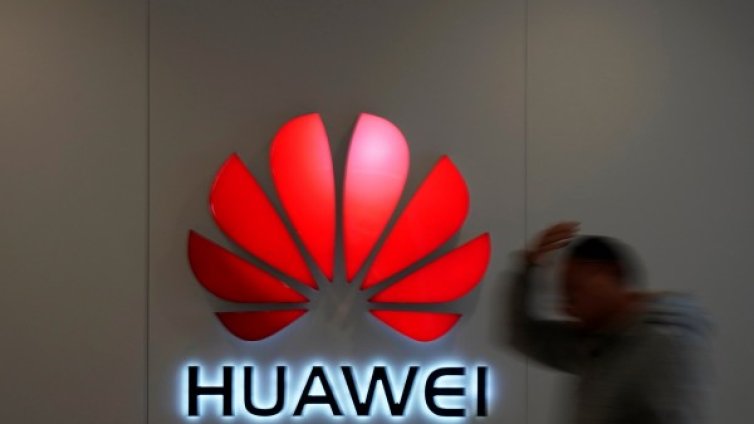Арестуваха финансовата шефка на Huawei 