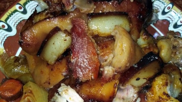 Рецептата Dnes: Свински джолан в глинен тажин 