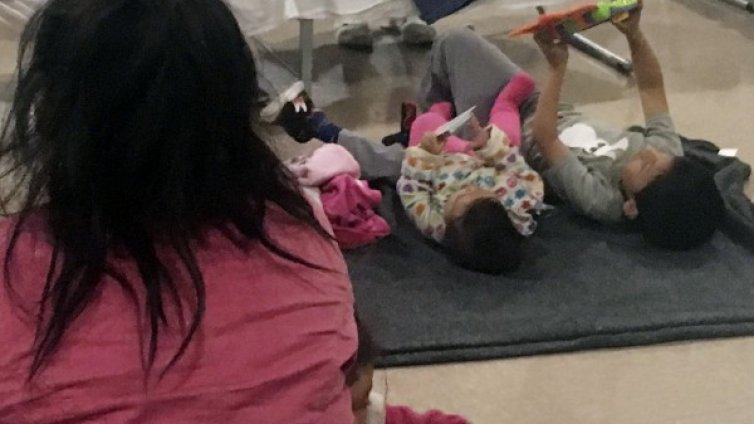 През годината: Германия с по-малко молби за убежище