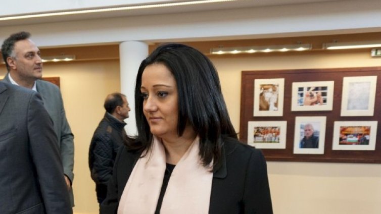 Павлова няма да е министър, сдава поста на 1 януари 
