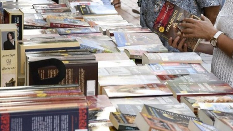74% от младите до 29 години не посягат към книга &ndash; за знания и емоция!
