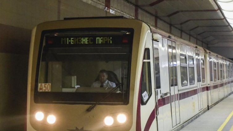 Новогодишно разписание: Ще работи и метро, и автобуси