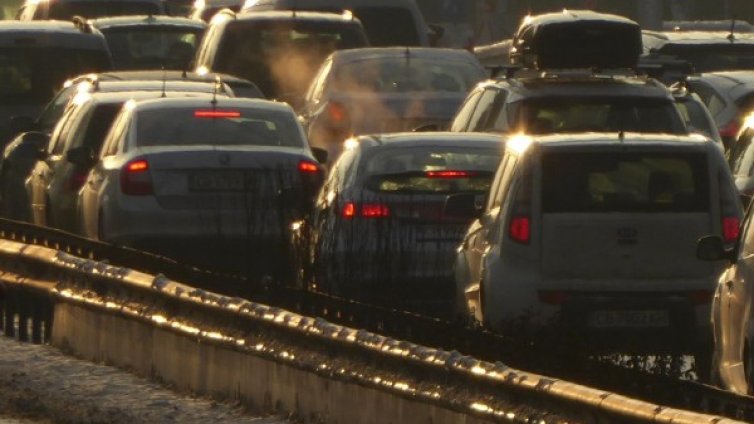 Пак затруднен трафик, пак на "Хемус" край "Витиня"