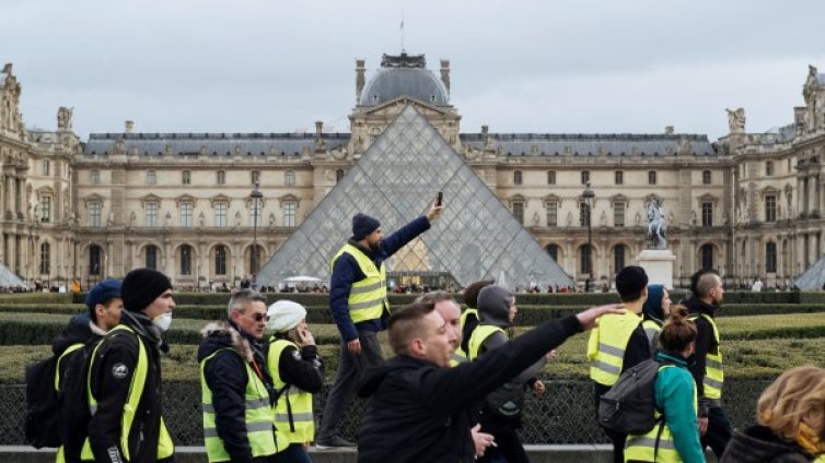 "Жълтите жилетки" май се умориха, по-малко са от полицаите