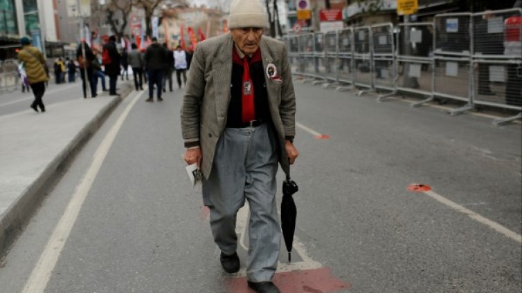 Хиляди на протест в Истанбул срещу поскъпването на живота