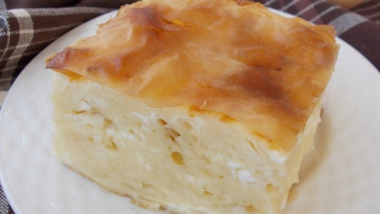 Рецептата Dnes: Новогодишна баница със сирене и яйца 