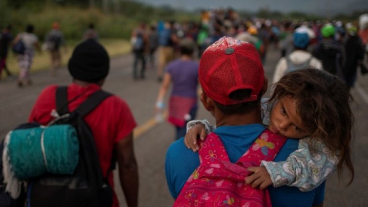 Глад, тирания... Едни забравени бежанци в марш на отчаянието 
