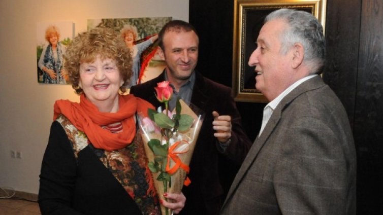 Лолова за Славето: Крепи ме споменът за него. Той винаги е тук!