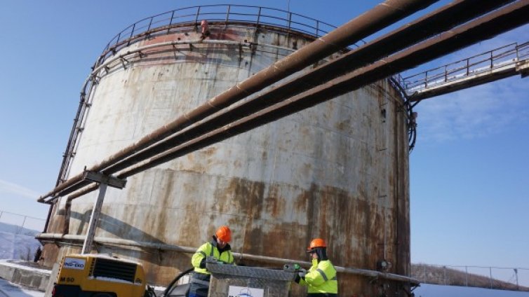 Изнесоха опасния трихлоретан от завод "Полимери"