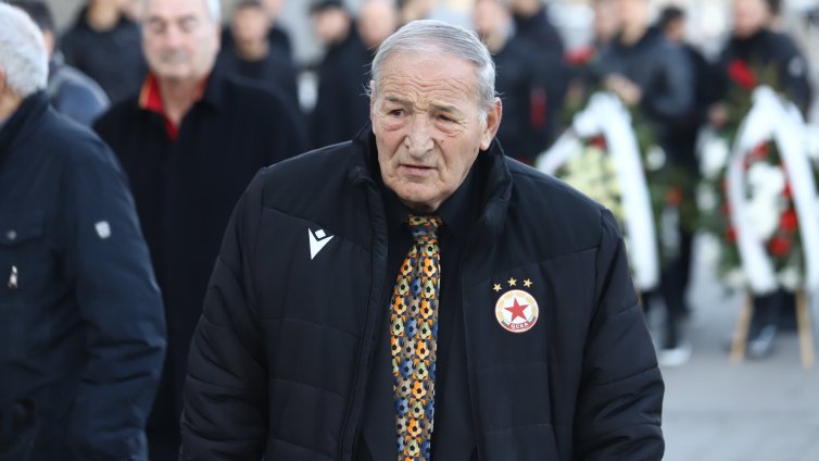 ФИФА за Димитър Пенев: Той е Икона на световния футбол