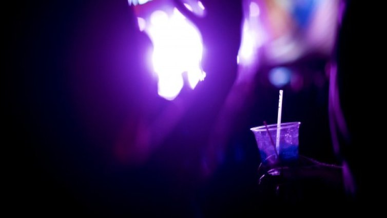 Със закон в Русия забраняват алкохола на прах