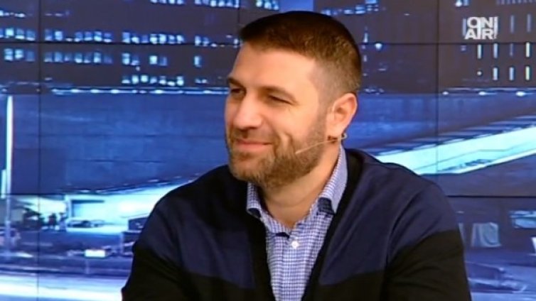 За първи път: Партиите обединени срещу "Пакета Макрон"