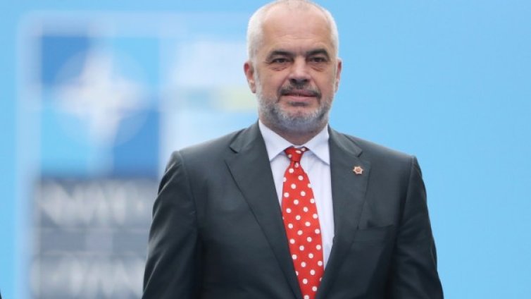 Белград и Прищина се разбират, Косово и Албания се обединяват!