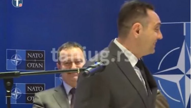 Министерски неволи: "Говори сръбски, та цял свят да те разбира!"