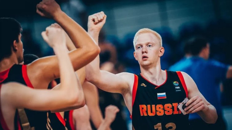 Русия и Франция размениха затворници - политолог за баскетболист