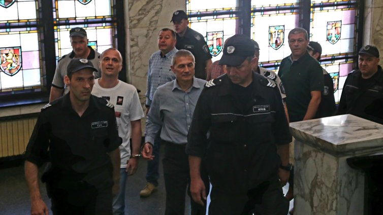Прокуратурата ще плаща обезщетения на полицаите, които лежаха в затвора за смъртта на Чората