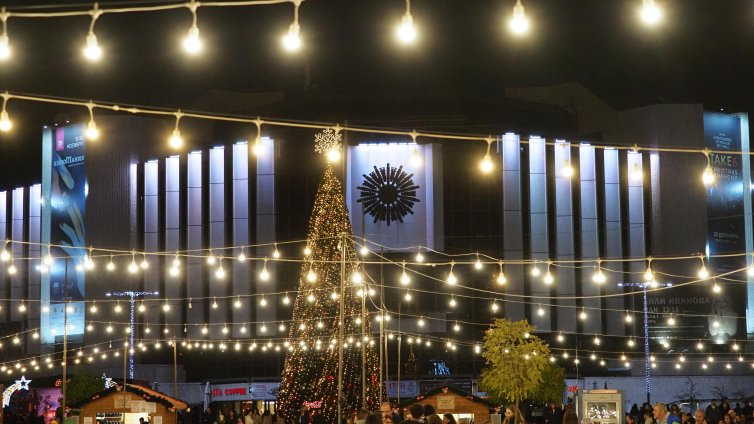 Очаква ни облачен и дъждовен край на седмицата, градусите тръгват надолу