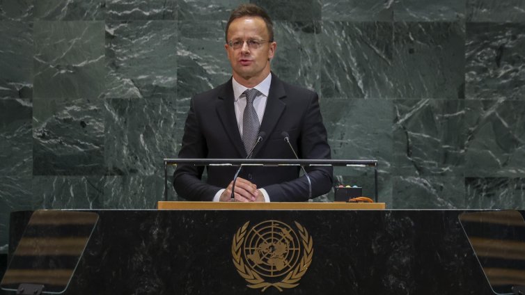 Сиярто: Санкциите на Байдън срещу Пакш-2 в Унгария бяха политическо отмъщение