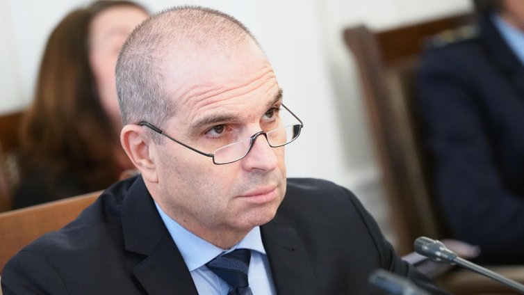 Караджов: Очакваме да започне инсталирането на анти-дрон системи на всички летища