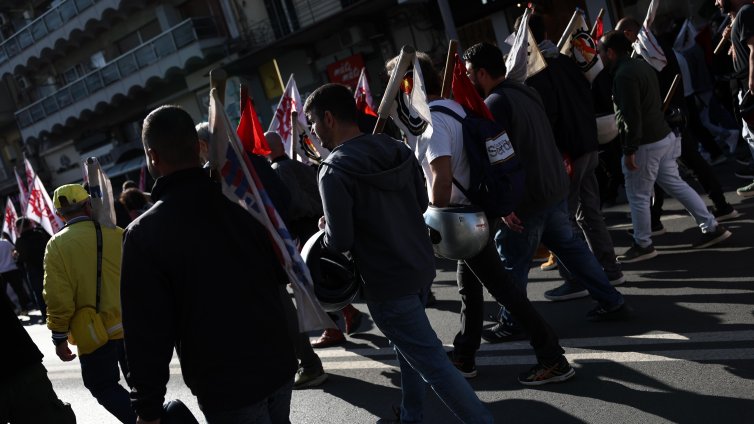 Протестиращите от поколение Z са уморени от това, че лидерите ги провалят