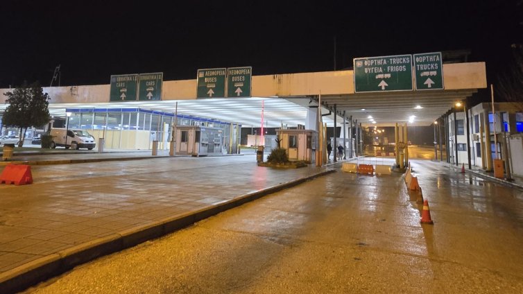 Границата с Гърция е отворена и в двете посоки за камиони