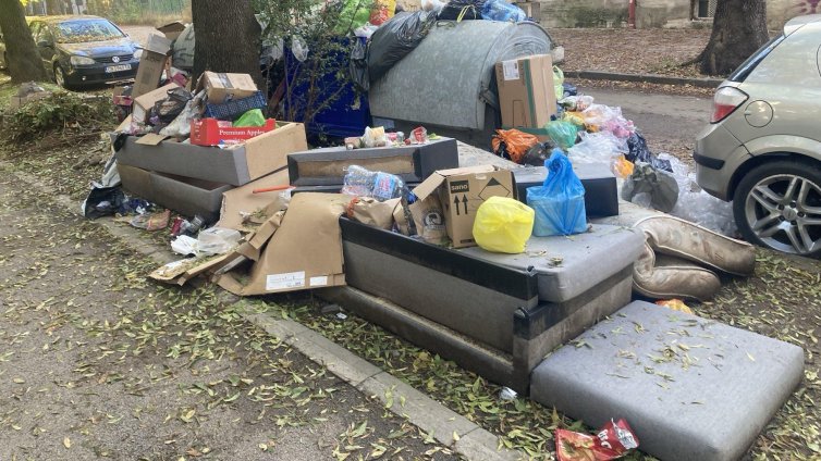 КЗК образува три открити производства срещу Столична община за почистване