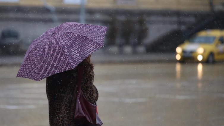 Днес много дъжд, в Кърджали и Хасково цял ден