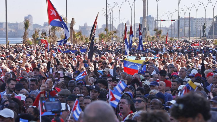 Може ли връзката на Куба с Венецуела да оцелее след свалянето на Мадуро?
