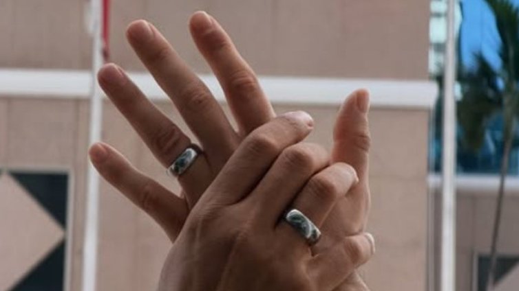 Официално е: Азис се омъжи