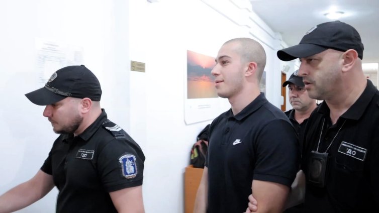 Никола Бургазлиев, обвинен за тежката катастрофа с АТВ в Слънчев бряг, излезе от ареста 