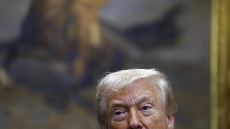 Тръмп провел "много продуктивен" разговор с Путин преди срещата си със Зеленски