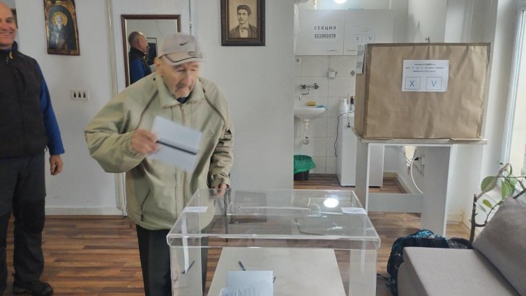 91-годишен наследник на братя Миладинови гласува в Охрид