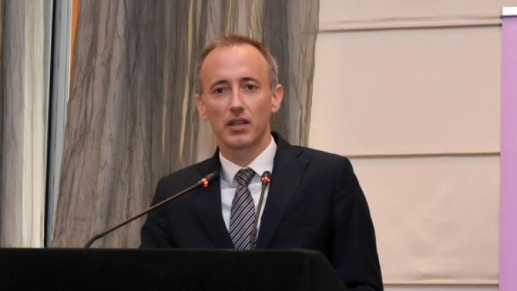 Пенсиониращите се с 1/3 повече от младите на пазара на труда 