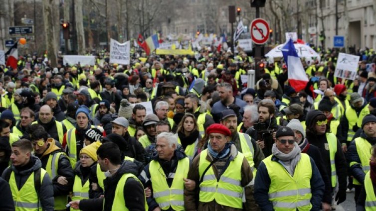 Недоволството на "жълтите жилетки": 2500 евро пенсия, а чувства, че го ограбват!