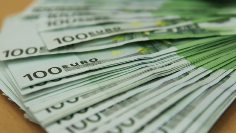 Минималната заплата &ndash; 446 евро в Румъния, 286 евро у нас