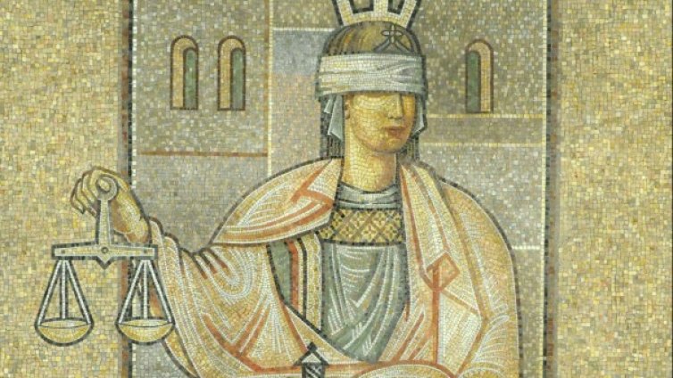 Севелин, който дрогиран уби баща си, ще лежи 12 г. 