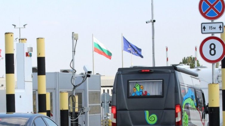 Мъж опита да пренесе през границата хероин за 260 бона