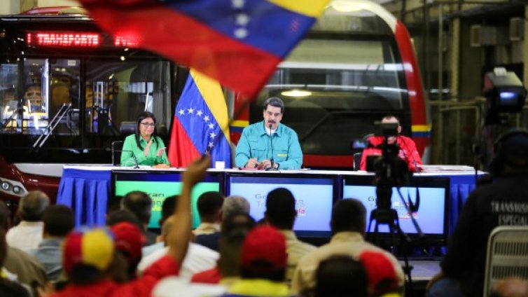 Русия и САЩ разработват резолюции за Венецуела