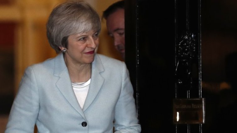 Мей ще иска отсрочка от парламента, ще преговаря с ЕС?