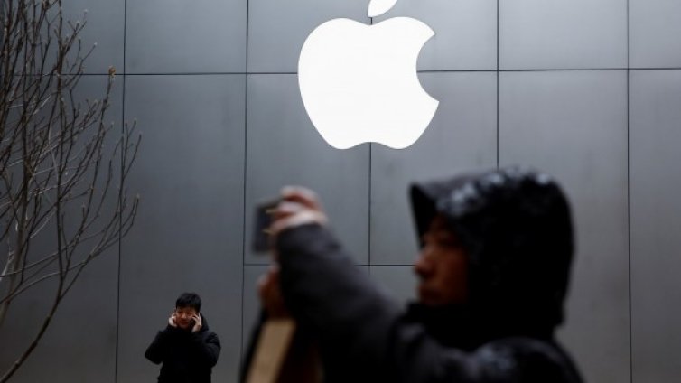 Чувствителен спад: Apple продължава да страда в Китай