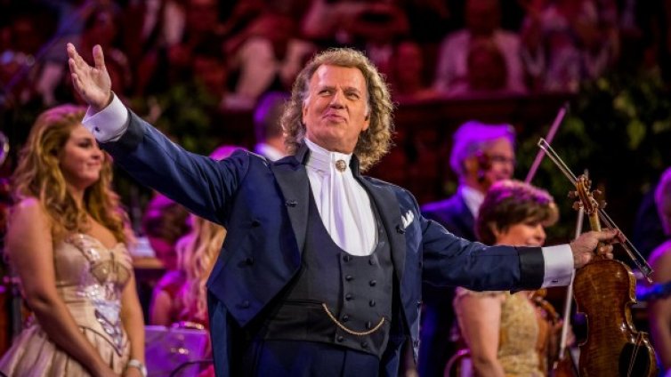 Андре Рийо разпродаде Арена Армеец, обяви втори концерт