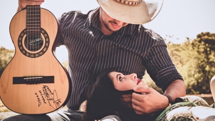 Рак, Близнаци... 4 зодии, които са като обсебени от половинката