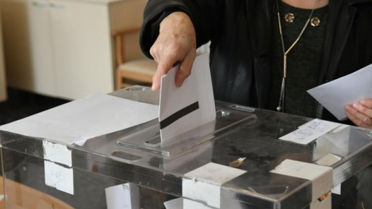 От Брюксел за евровота: ГЕРБ с 34,8%, БСП с 33,1%, ДПС &ndash; губещи 