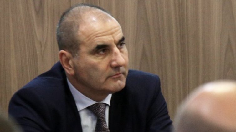 Цветанов ожали депутатите от БСП заради лидера им Нинова