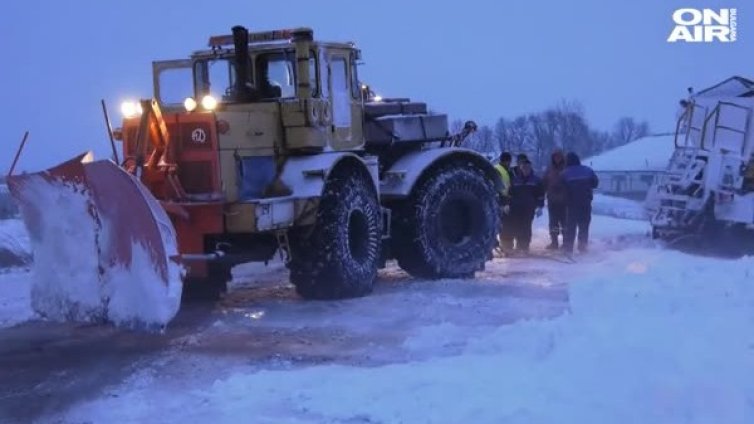След снежната нощ: Обстановката в страната се нормализира