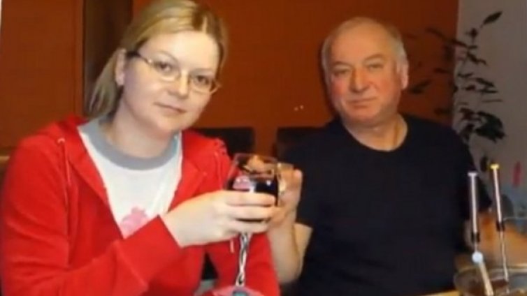 Сергей и Юлия Скрипал са живи, обяви Лондон