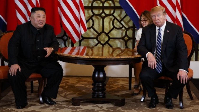 Втори ден от срещата на върха между Тръмп и Ким Чен Ун