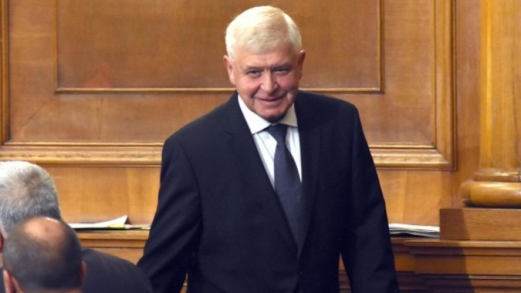 Ананиев обеща: В много болници ще има повече пари за медсестрите