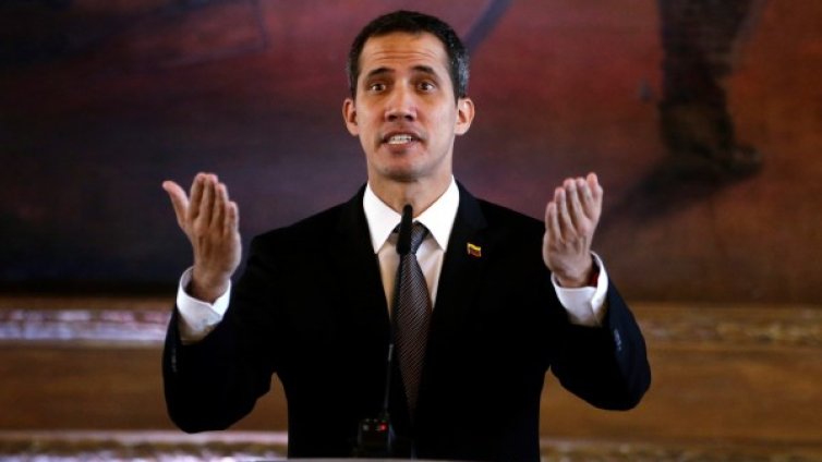 Хуан Гуайдо се върна във Венецуела